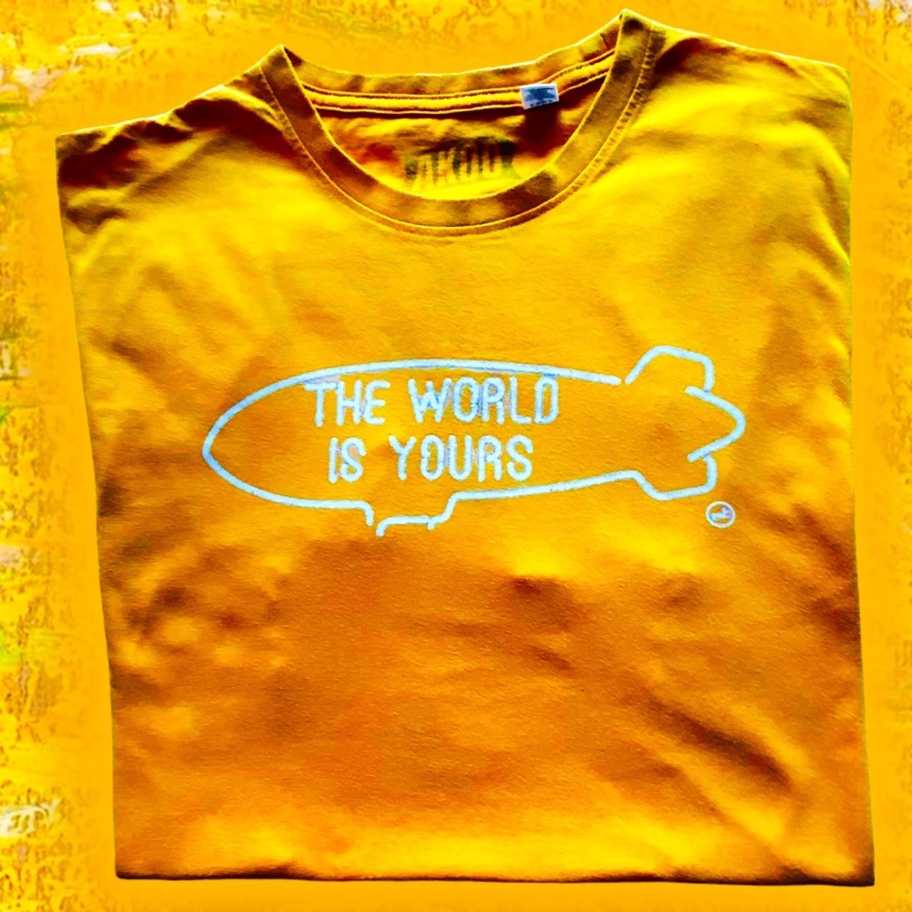 AKOO THE WORLD IS YOURS TEE
